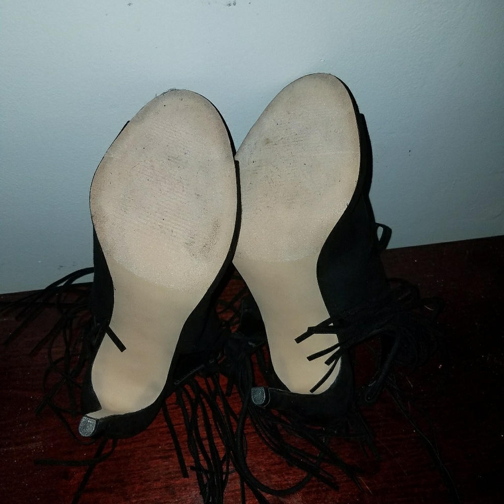 Shoes - Picture 3 of 3